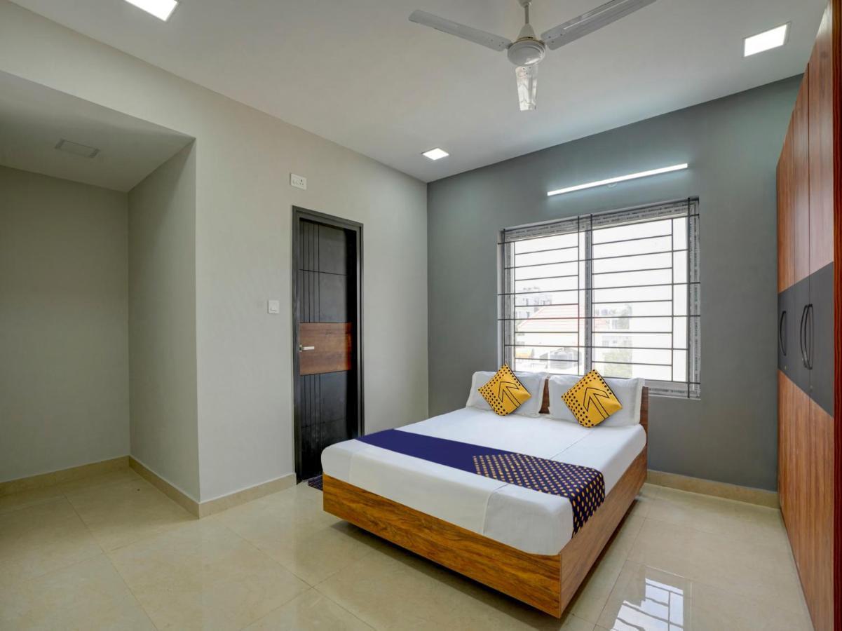 Spot On Helloworld Castle Prague Bangalore Extérieur photo